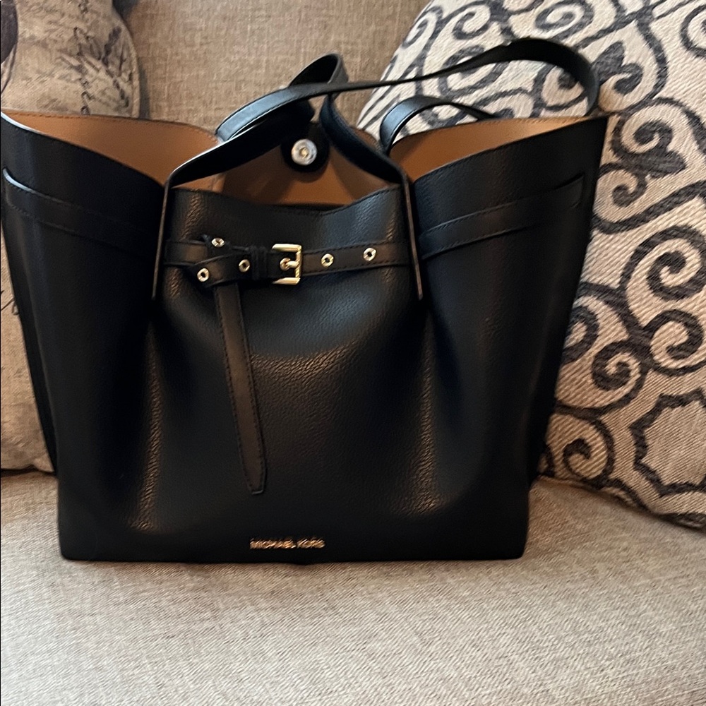 Michael Kors Black and Tan Tote Bag